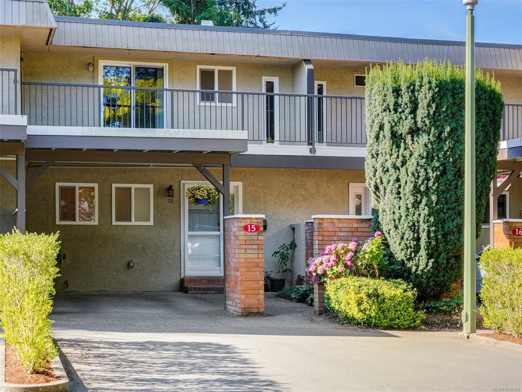 Second View of 1701 Mckenzie Ave, Cedarwood, Saanich, BC, V8N 1A6