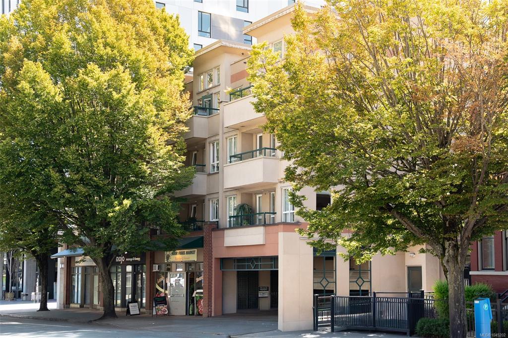 Second View of 1015 Johnson St, Victoria, BC, V8V 3N6
