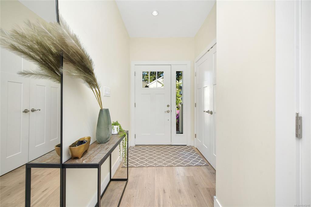 Third View of 4487 Wilkinson Rd, Evergreen 7, Saanich, BC, V8Z 5C2