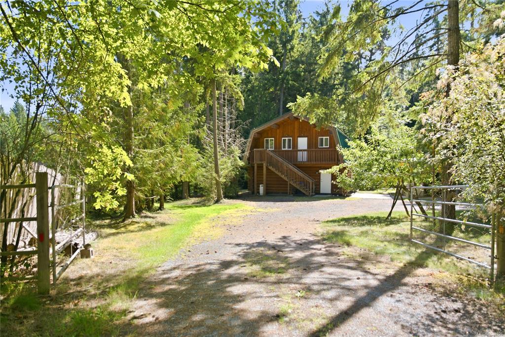 Fifth View of 700 Fern Rd E, Qualicum Beach, BC, V9K 1M4