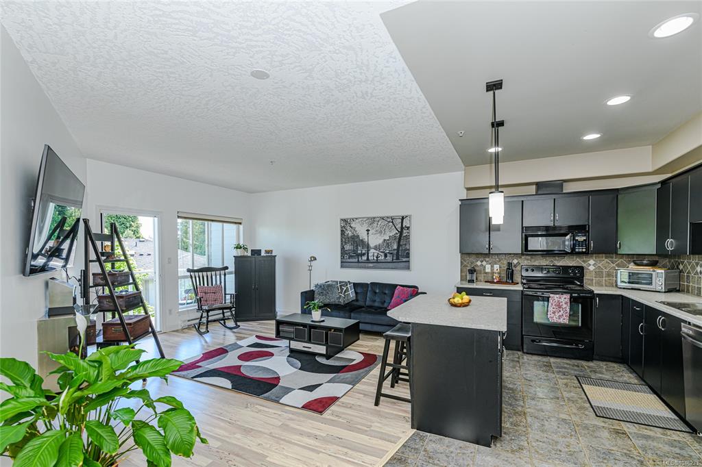 Second View of 3915 Carey Rd, Saanich, BC, V8Z 1Z6