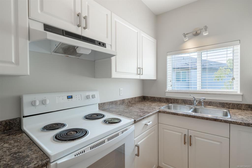 Fifth View of 121 Harewood Rd, Nanaimo, BC, V9R 2Y7