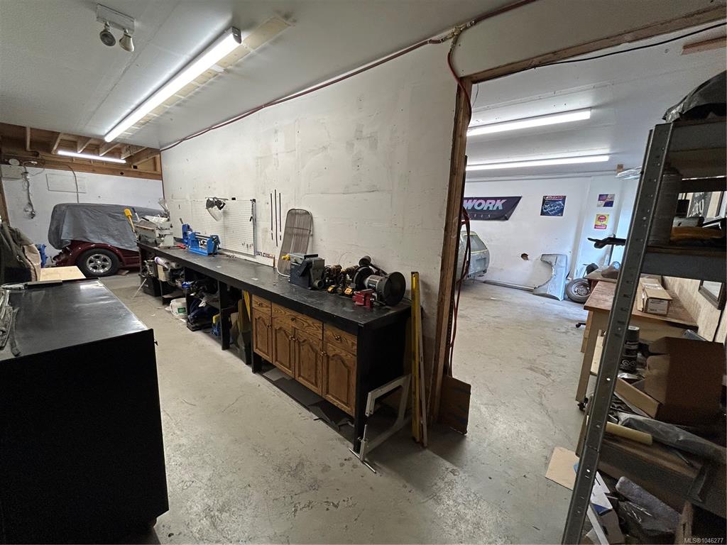 Fourth View of 755 Vanalman Ave, Saanich, BC, V8Z 3B8