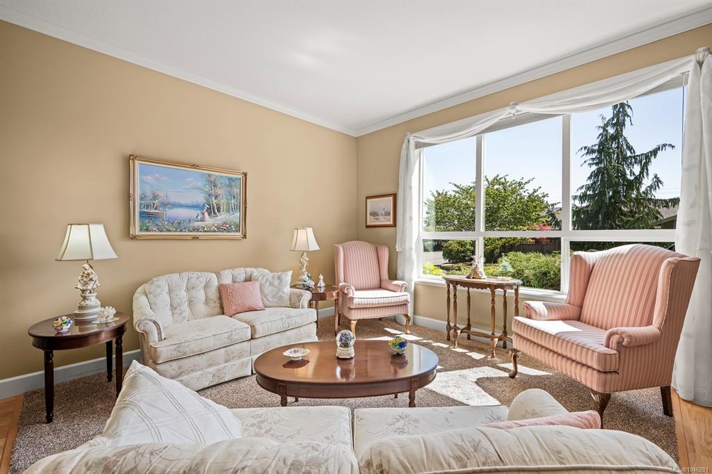 Fourth View of 730 Aspen Rd, Comox, BC, V9M 3Y4