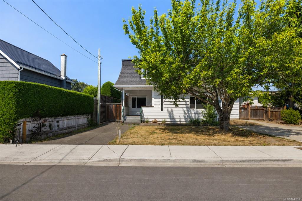 Second View of 739 Marchmont Rd, Duncan, BC, V9L 2L9
