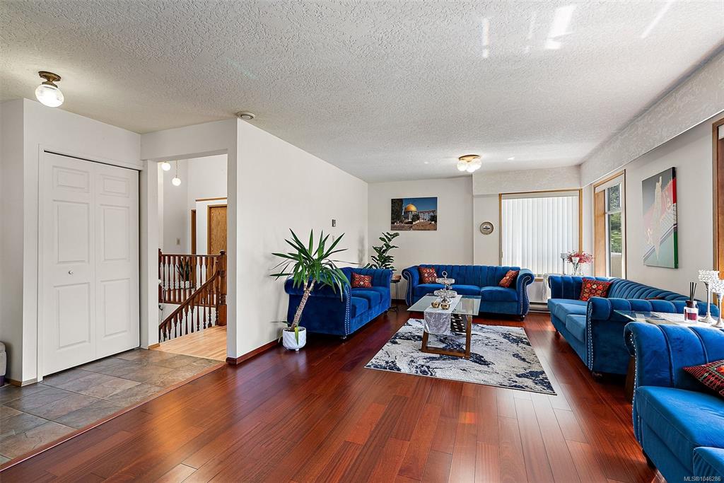 Fifth View of 3301 Argyle Pl, Saanich, BC, V8P 5R8