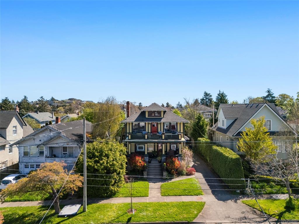 Fifth View of 123 Cambridge St, Victoria, BC, V8V 4B1