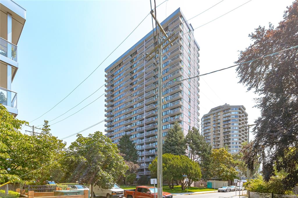 647 Michigan St, 1046306, BC,