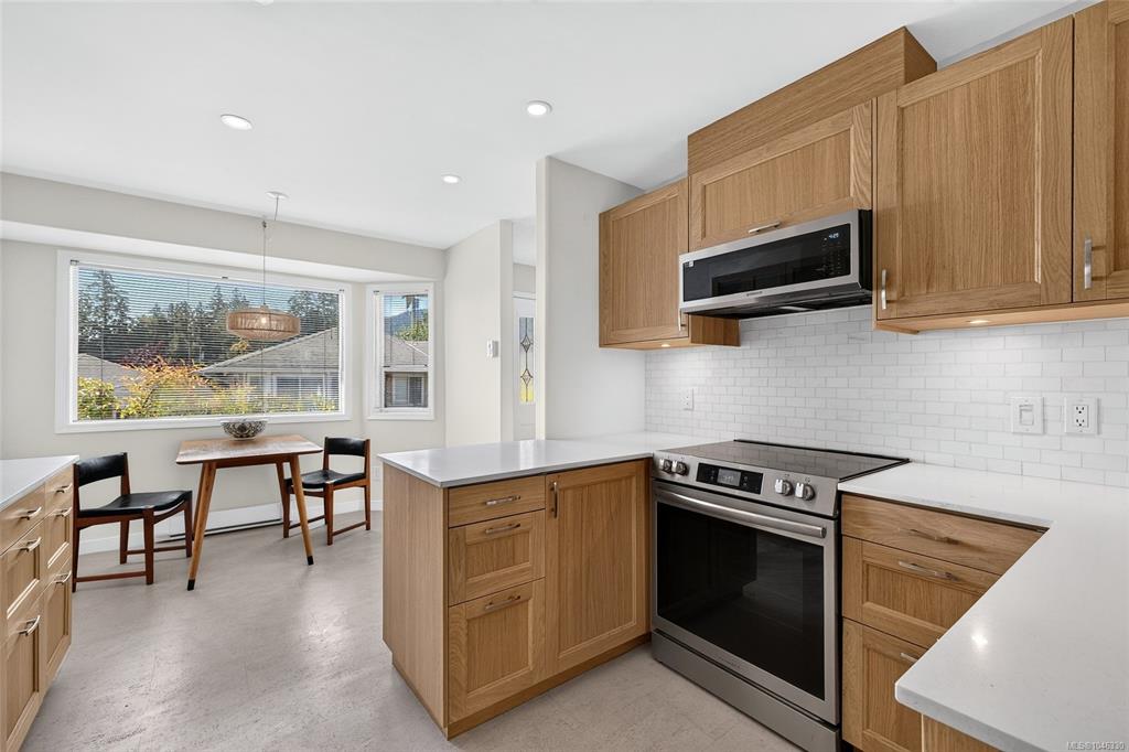 295 Lower Ganges Rd, 1046330, BC,