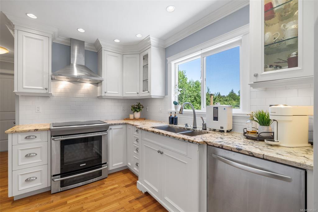 Fourth View of 4147 Hawkes Ave, Saanich, BC, V8Z 3Y9