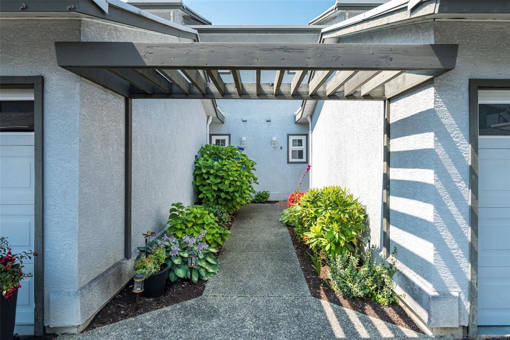 Third View of 2115 Amelia Ave, Sidney, BC, V8L 3Z8