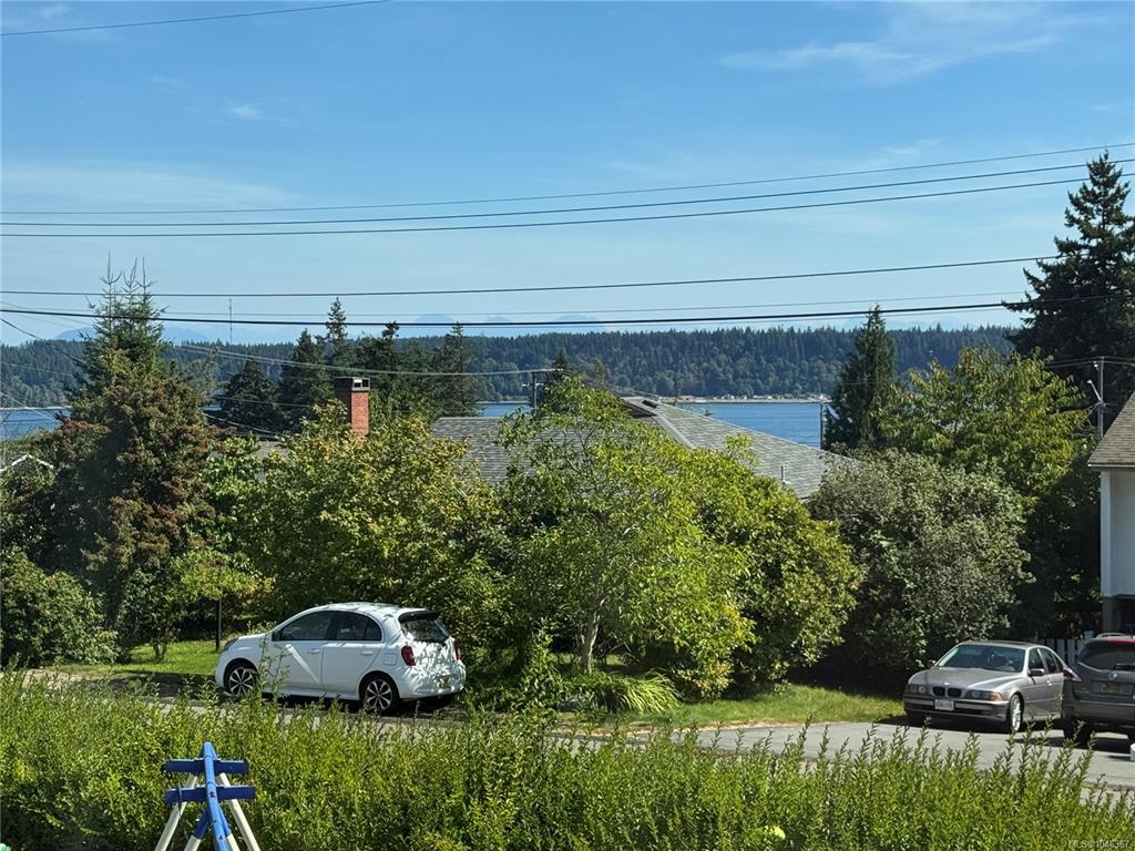 Fourth View of 172 Mclean St, Campbell River, BC, V9W 2M3