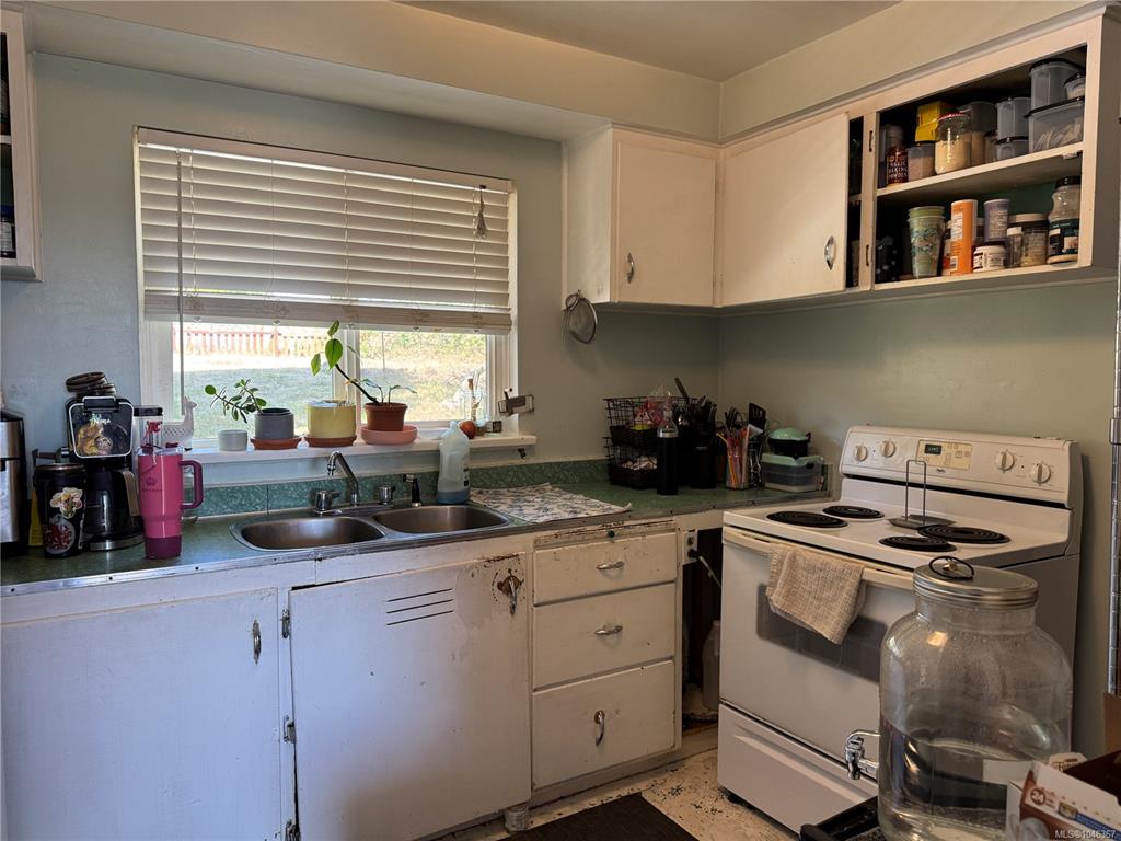 Fifth View of 172 Mclean St, Campbell River, BC, V9W 2M3