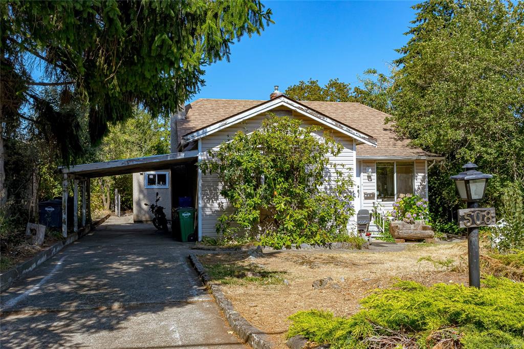 Third View of 508 Davida Ave, Saanich, BC, V9A 2C7