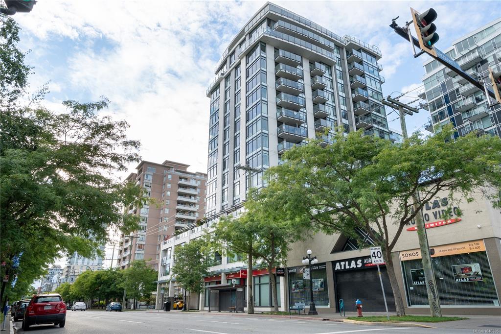 Third View of 960 Yates St, Victoria, BC, V8V 3M3