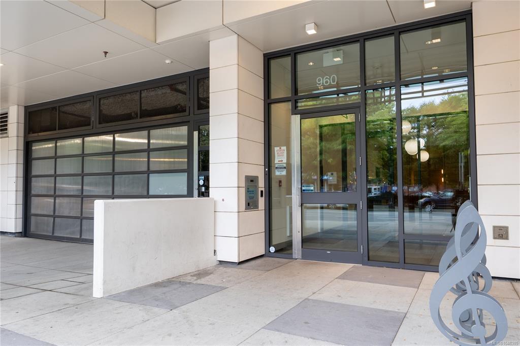Fifth View of 960 Yates St, Victoria, BC, V8V 3M3