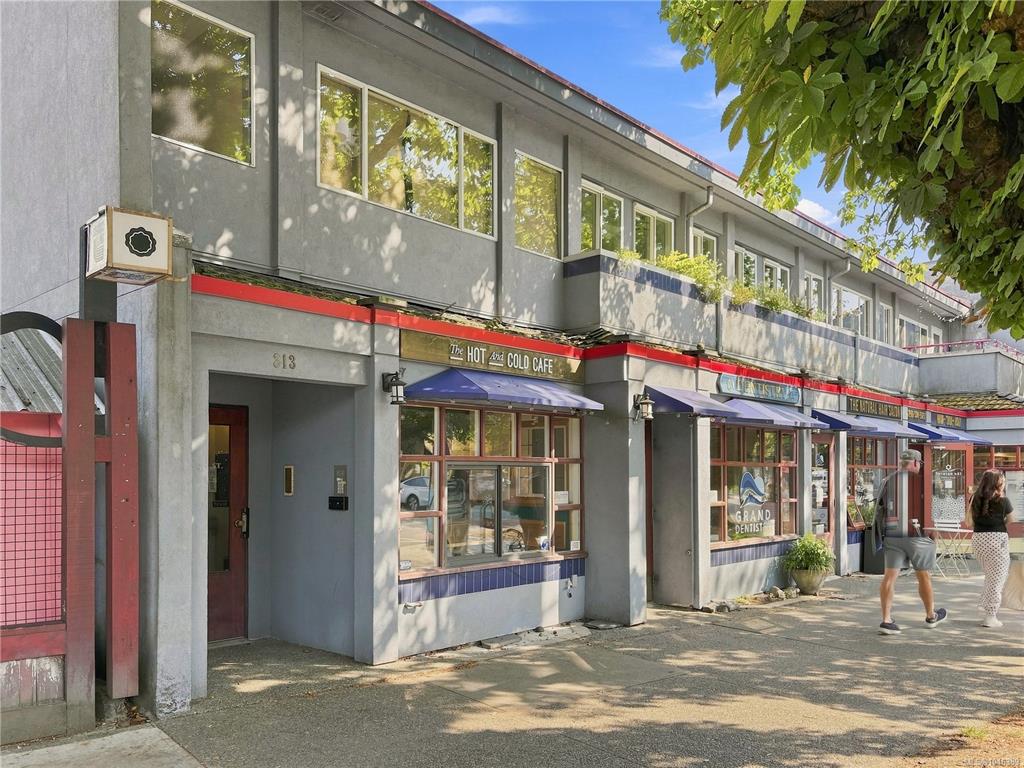 Third View of 313 Cook St, Victoria, BC, V8V 3X5
