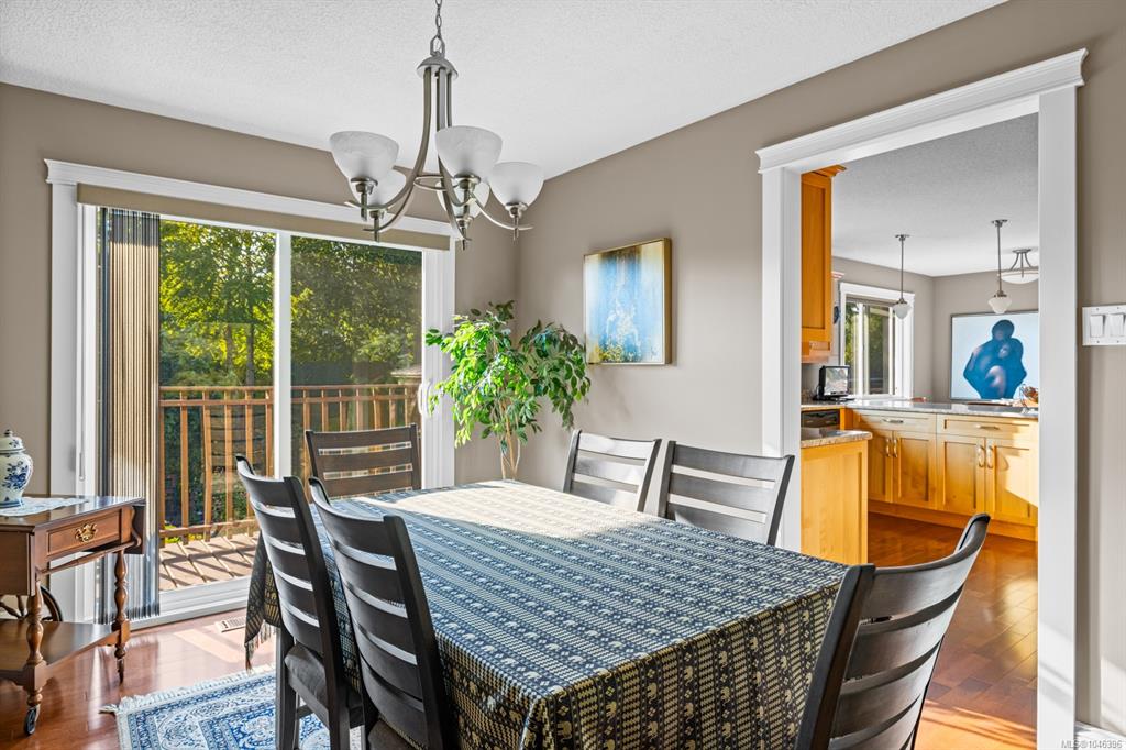 Fourth View of 823 Glenhale Cres, Parksville, BC, V9P 1Z8