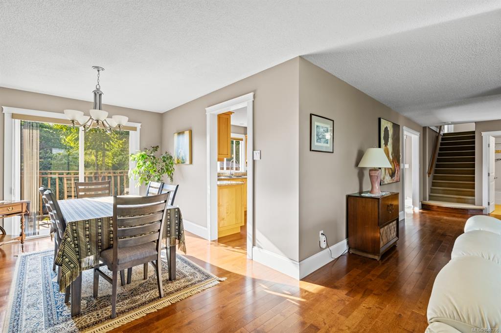 Fifth View of 823 Glenhale Cres, Parksville, BC, V9P 1Z8