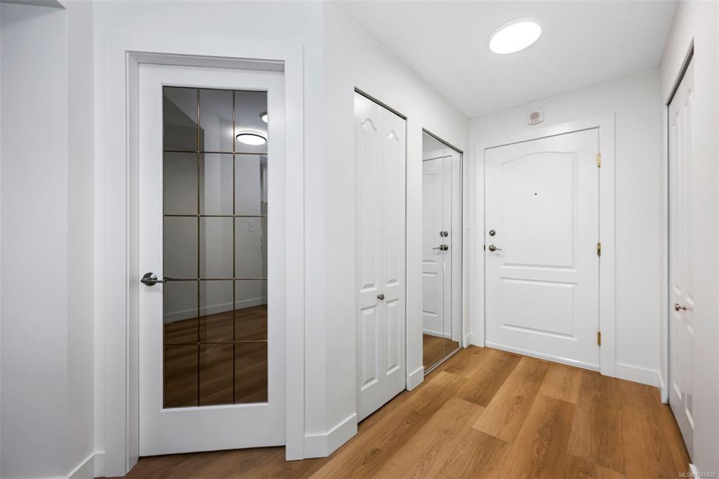 Fourth View of 1501 Richmond Ave, The Avenue, Victoria, BC, V8R 4P7
