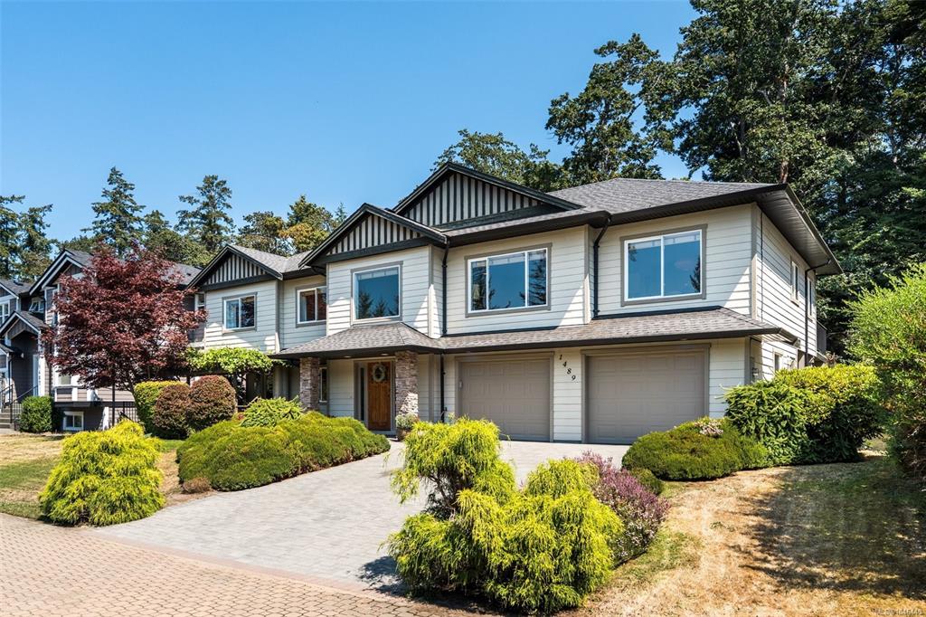 Third View of 1489 Mt Douglas Cross Rd, Saanich, BC, V8X 3H6