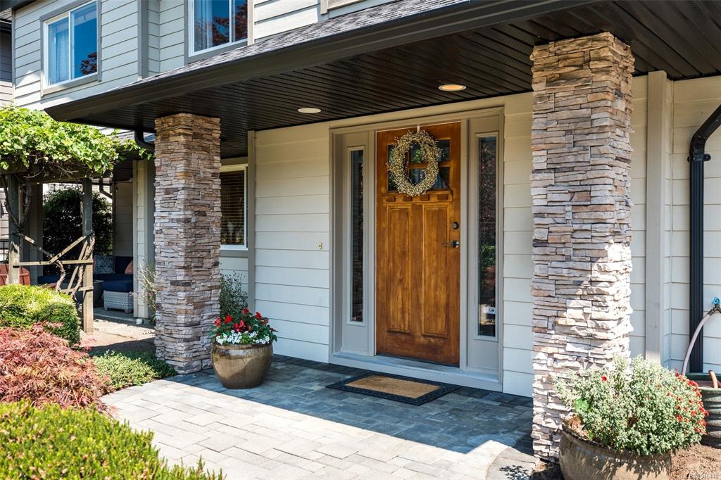 Fourth View of 1489 Mt Douglas Cross Rd, Saanich, BC, V8X 3H6