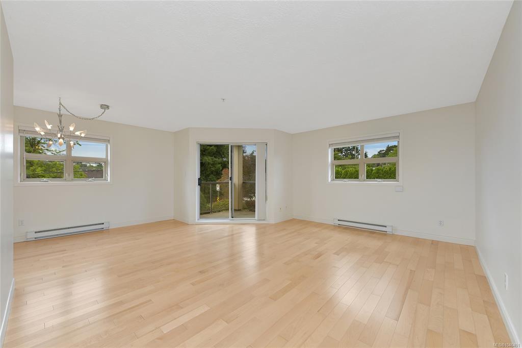 Fourth View of 1694 Cedar Hill Cross Rd, St. Aidans Place, Saanich, BC, V8P 2P7