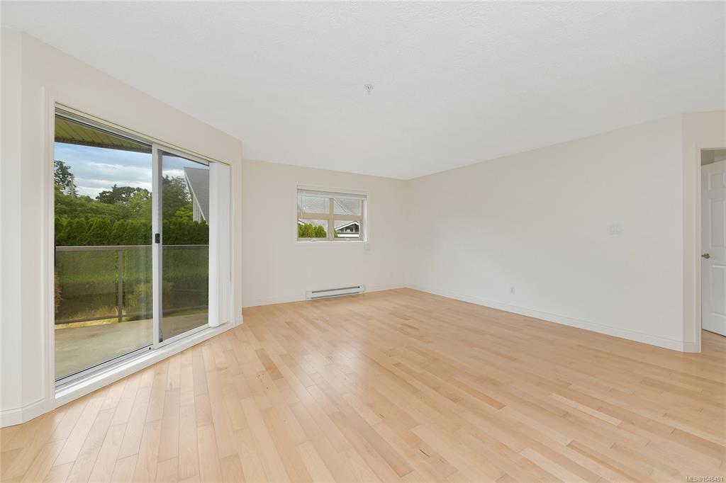 Fifth View of 1694 Cedar Hill Cross Rd, St. Aidans Place, Saanich, BC, V8P 2P7