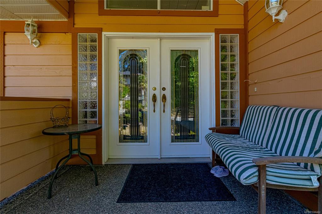 Fourth View of 897 Maltwood Terr, Saanich, BC, V8X 5G2