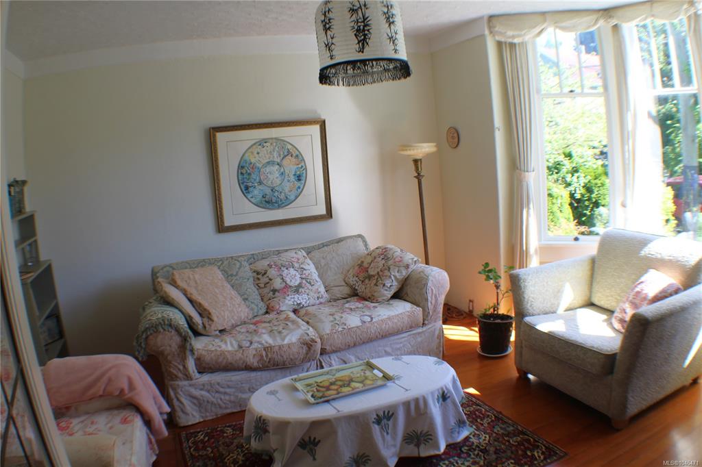 Third View of 1404 Taunton St, Victoria, BC, V8R 1W9