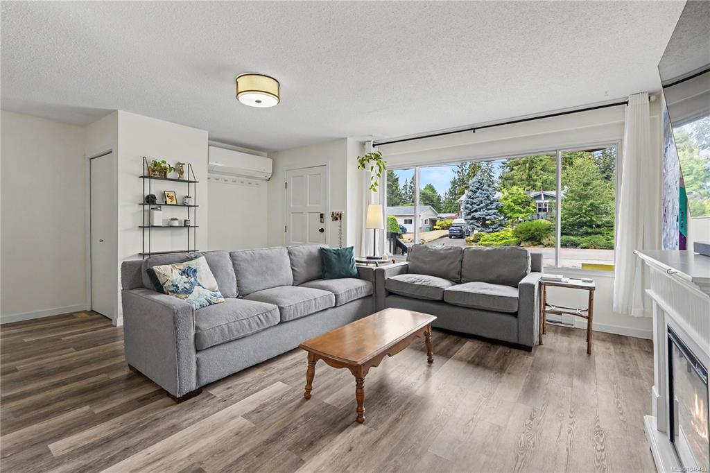 Third View of 1712 Robin Hill Dr, Shawnigan Lake, BC, V0R 2W0
