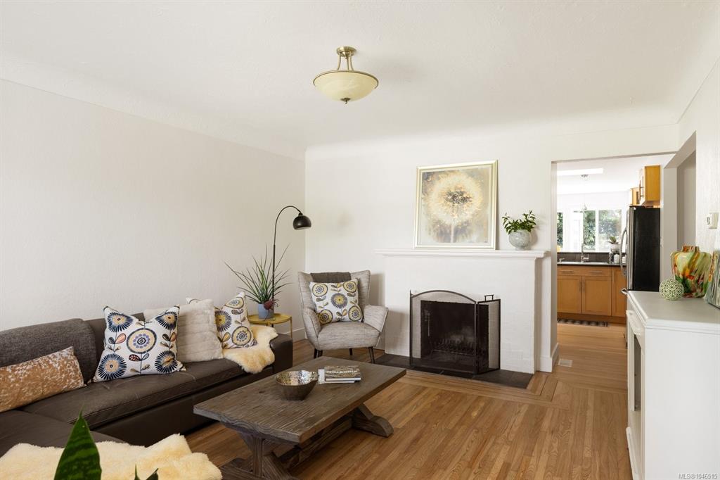 Fourth View of 3155 Mars St, Victoria, BC, V8X 1B9