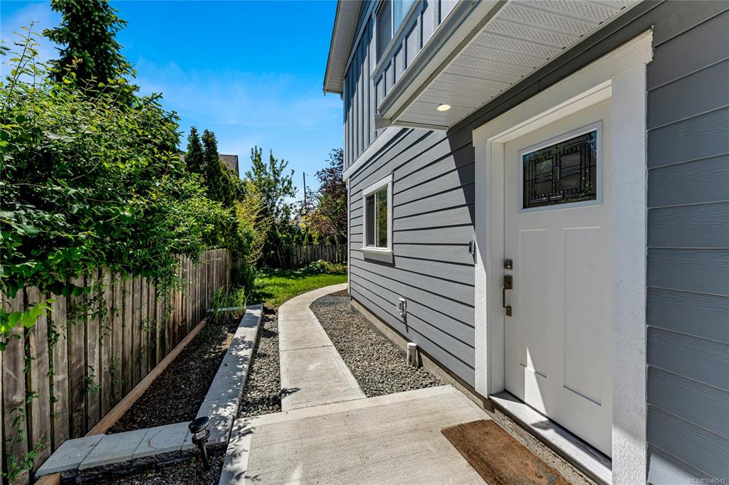 Fourth View of 1689 Kisber Ave, Saanich, BC, V8P 2W5