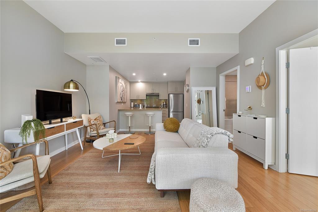 Third View of 373 Tyee Rd, Balance, Victoria, BC, V9A 0B3