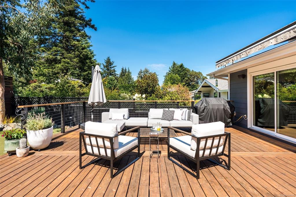 Fourth View of 4902 Alamida Cres, Saanich, BC, V8Y 2T3