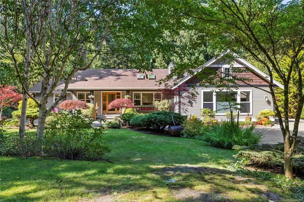825 Fern Rd E, 1046526, BC,