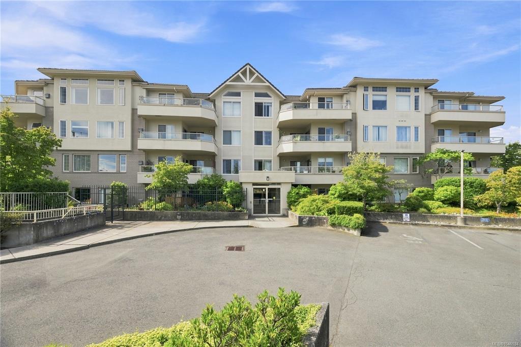 3700 Carey Rd, 1046534, BC,
