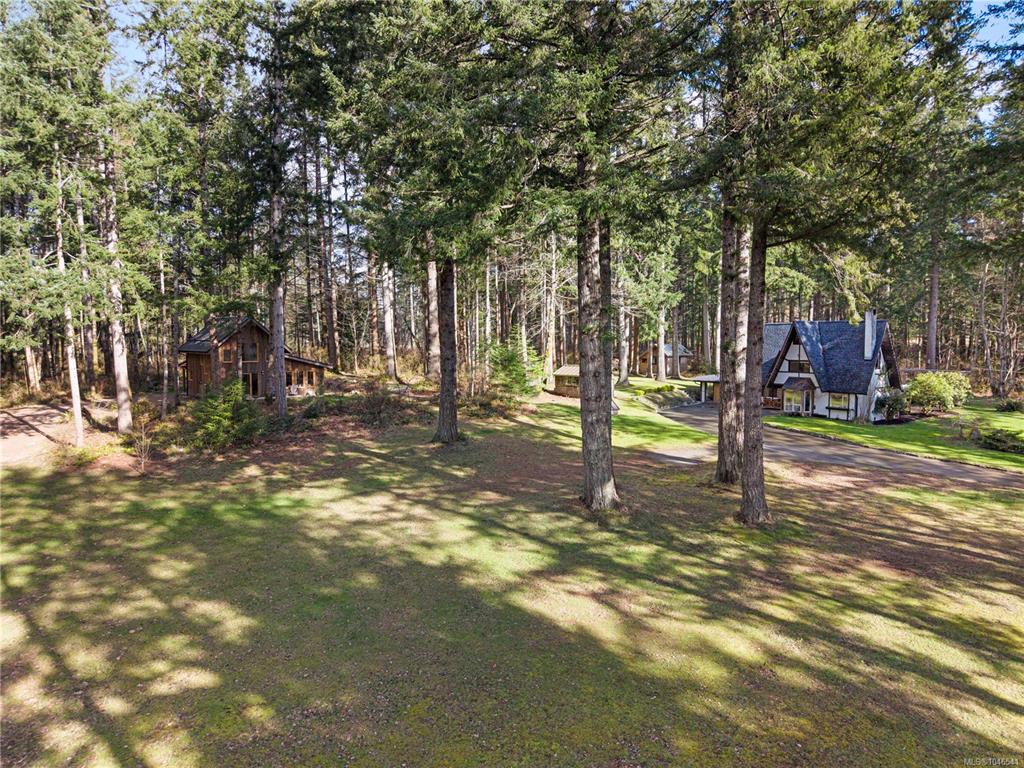 Fourth View of 2138 Left Rd, Courtenay, BC, V9J 1T9