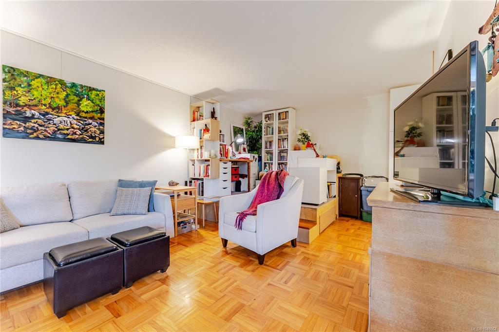 Fourth View of 250 Douglas St, Victoria, BC, V8V 2P4