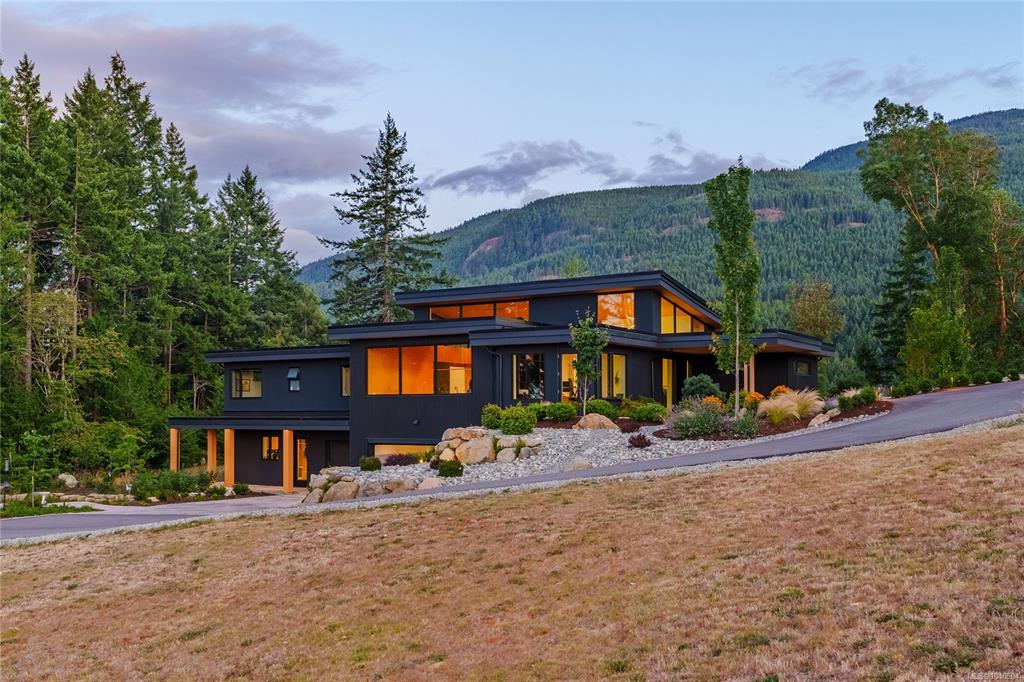 Fifth View of 3300 Ferguson Rd, Nanaimo, BC, V9R 6W8