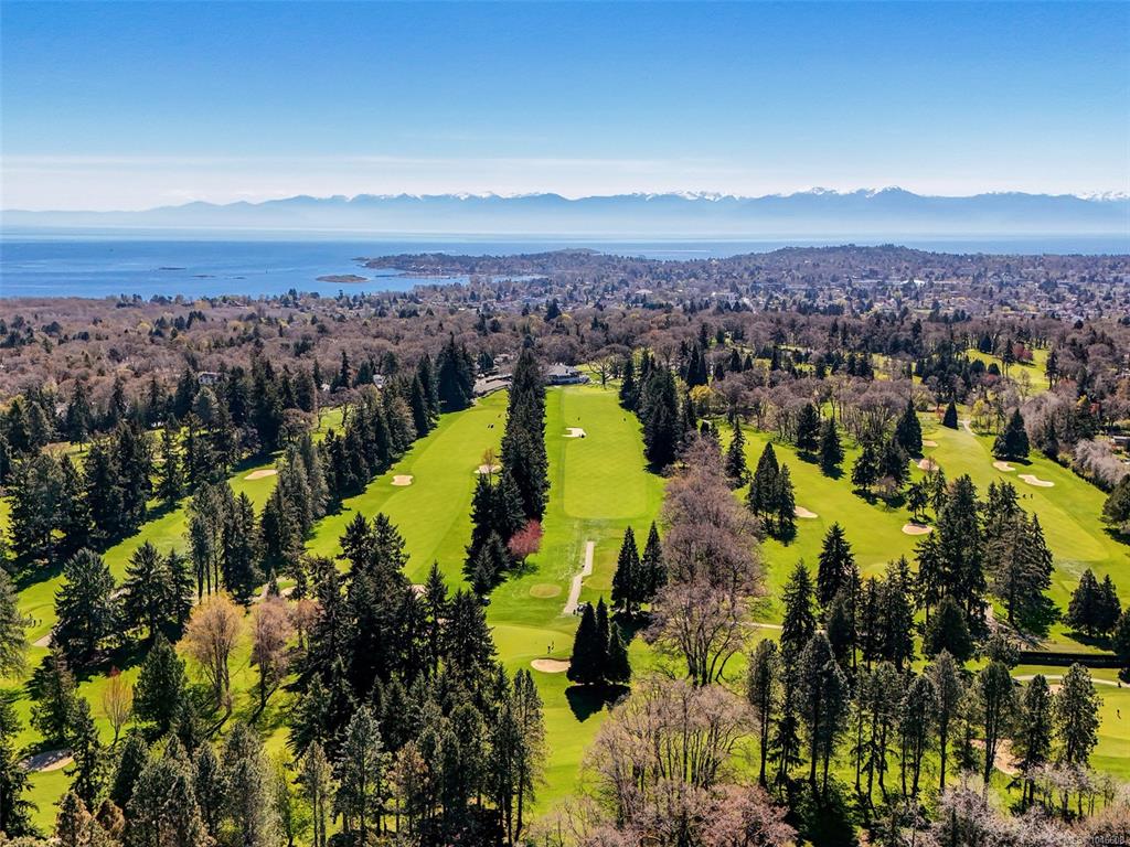 Fourth View of 2345 Cedar Hill Cross Rd, Uplands Estates, Oak Bay, BC, V8P 5H9