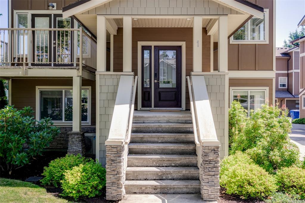 Third View of 2923 Shelbourne St, Bowker Creek Estates, Victoria, BC, V8R 4M7