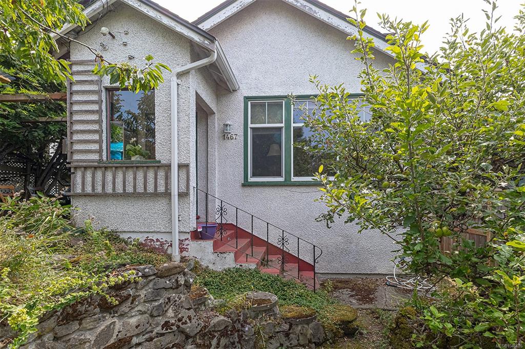 Third View of 1467 Bay St, Victoria, BC, V8R 2A6