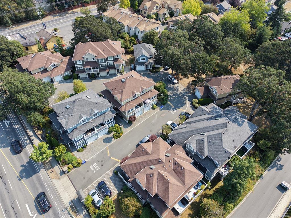 Fourth View of 4583 Wilkinson Rd, Saanich, BC, V8Z 5C3