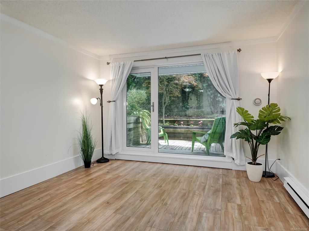 Fourth View of 2647 Graham St, Victoria, BC, V8T 3Y8