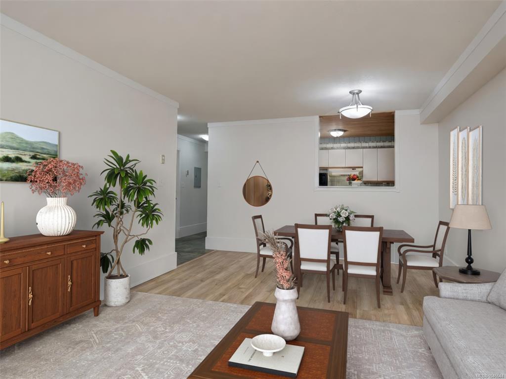 Fifth View of 2647 Graham St, Victoria, BC, V8T 3Y8
