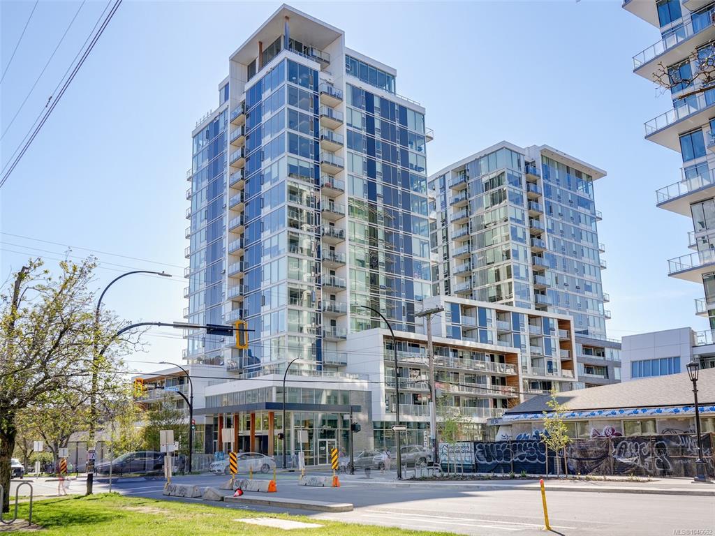 Third View of 989 Johnson St, Victoria, BC, V8V 0E3