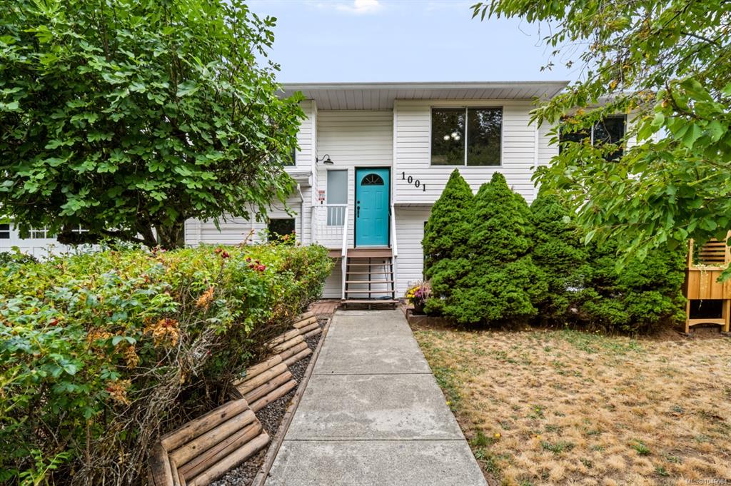Third View of 1001 Timberwood Dr, Nanaimo, BC, V9R 6N9