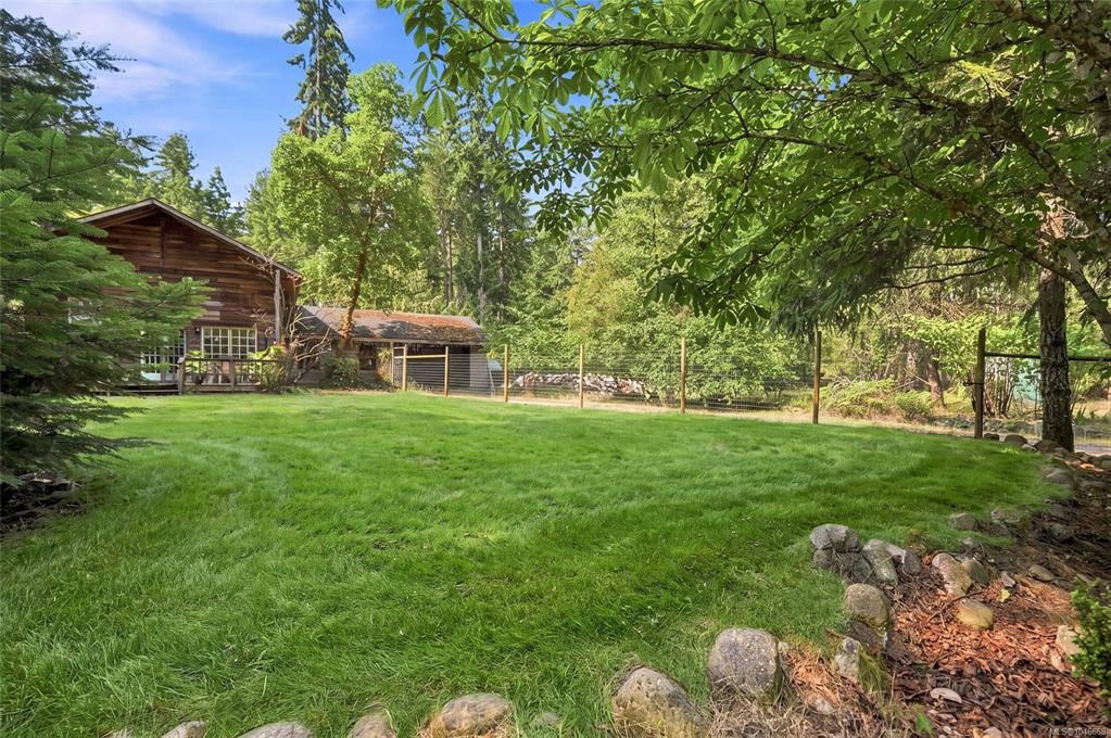Fourth View of 2101 Parkway Pl, Errington, BC, V0R 1V0