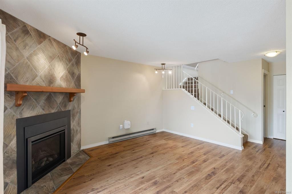 Fifth View of 67 Gorge Rd W, Saanich, BC, V9A 1L9